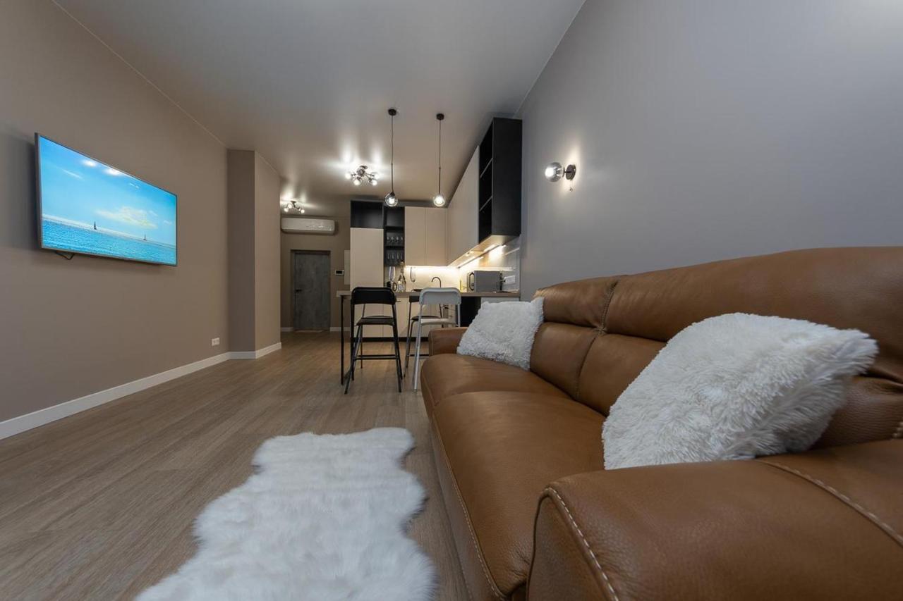 New Modern Apartments. Metro Minskaya 基輔 外观 照片